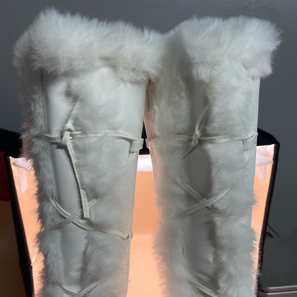 White Faux Fur Platform Boots EU 40 US 9.5 - 10 Chunky Heel Side Zipper Rave - Picture 4 of 12